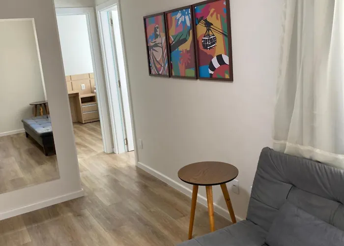 Apartamento Inteiro Novo - 2 Quartos - Regiao Central Foz